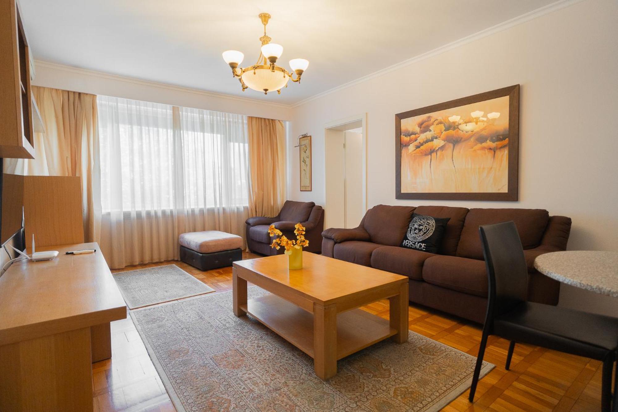 Classic Stay Next To Victoriei Avenue Bucharest Exterior photo