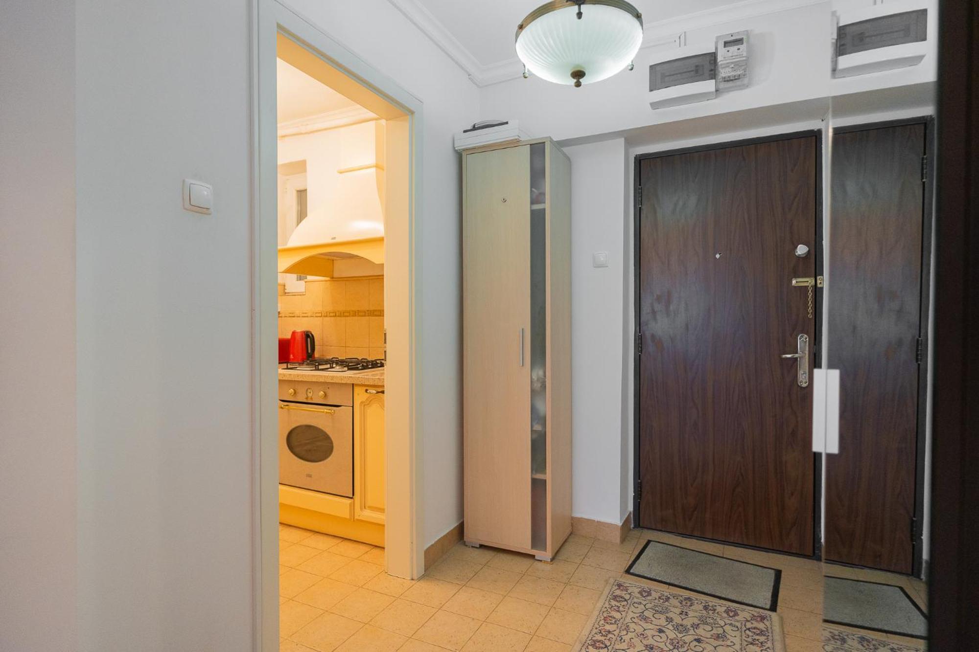 Classic Stay Next To Victoriei Avenue Bucharest Exterior photo